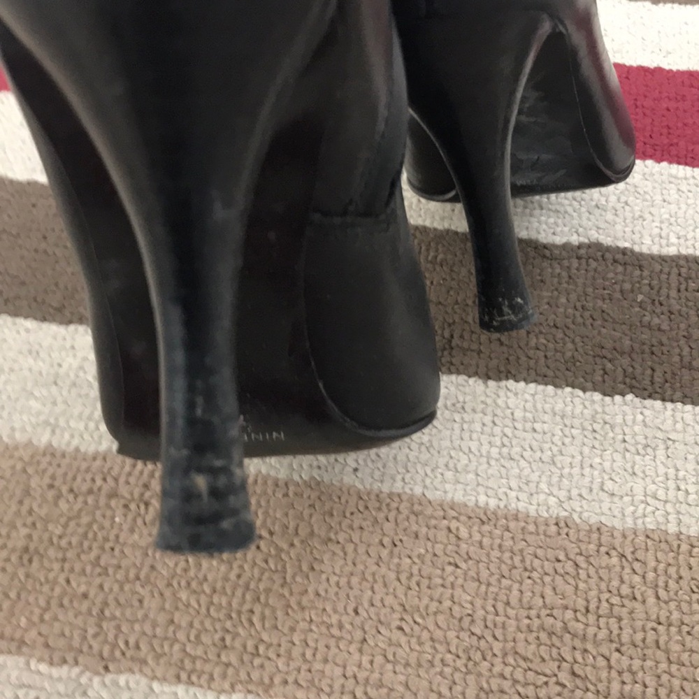 Nine West Pointy Toe Black Bootie Sz 7.5M 😘 - Picture 6 of 7